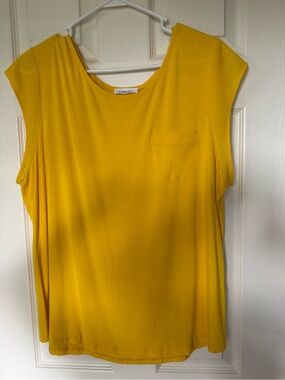 Calvin Klein Yellow Pocket Front Cap-Sleeve Top size XL